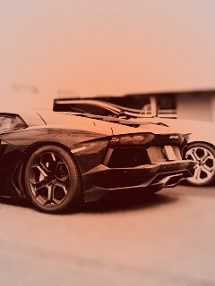 Ламборджини ревентон на парковке обои