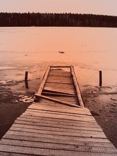 Пирс на замерзшем озере обои