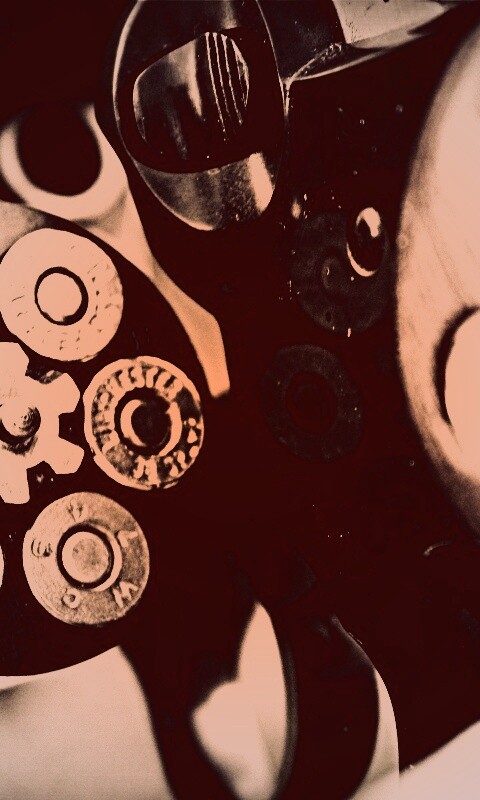 Револьвер обои