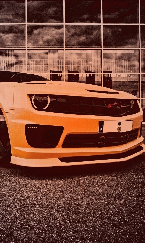 Желтый монстр обои