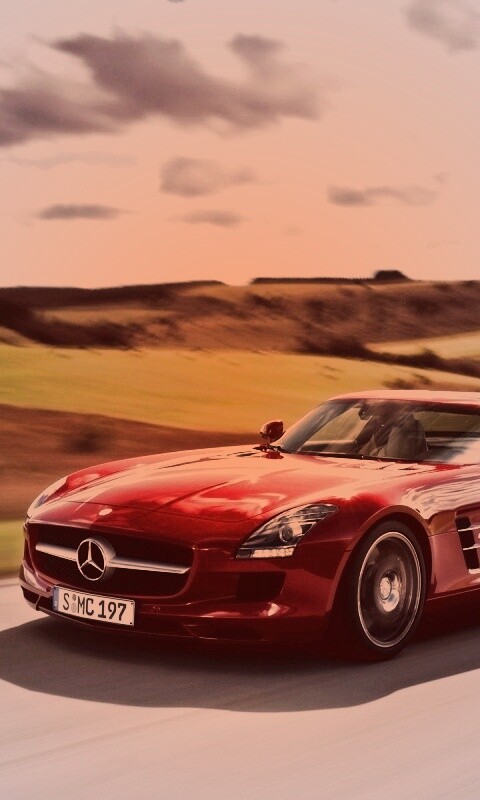 Красный спортивный мерседес обои