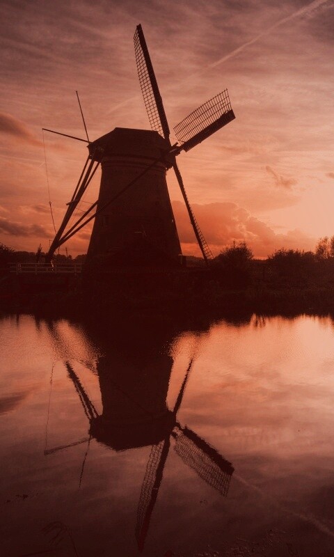 Мельница на озере обои