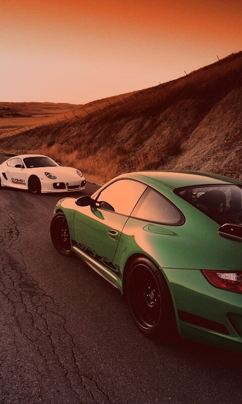 Два порша на горной дороге обои