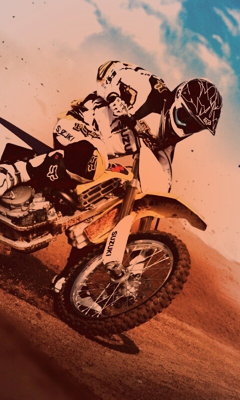 Мотоциклист на кроссовом байке обои