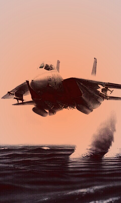 Истребитель над водой обои