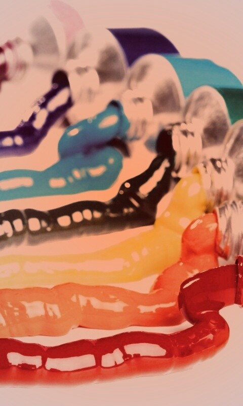 Тюбики с краской обои