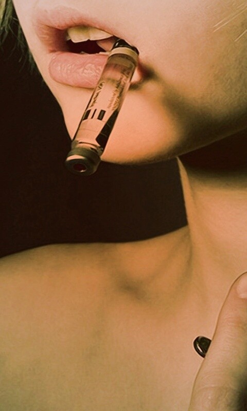 Наркоманка обои