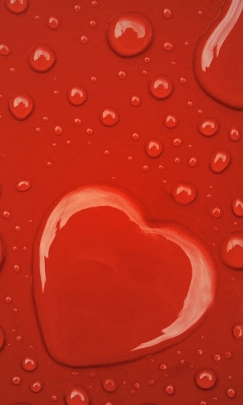 Капли на красном фоне обои