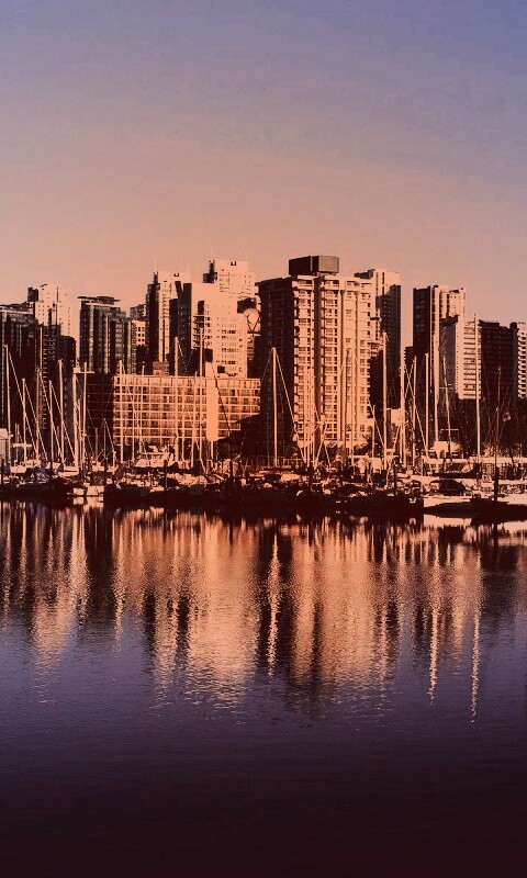 Город у воды обои