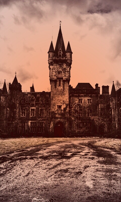 Разрушающийся замок обои