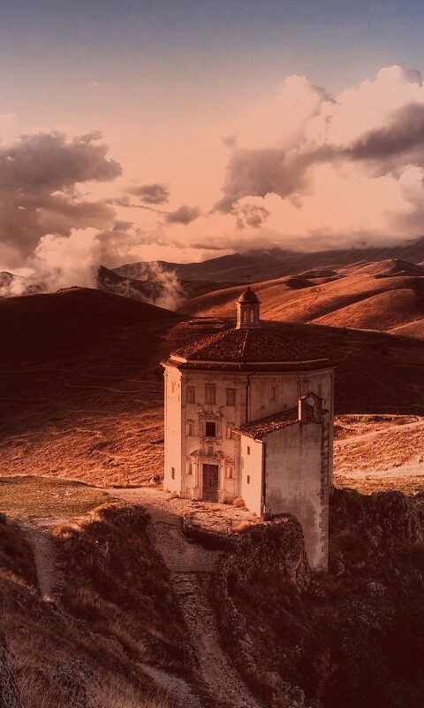 Горная церковь обои