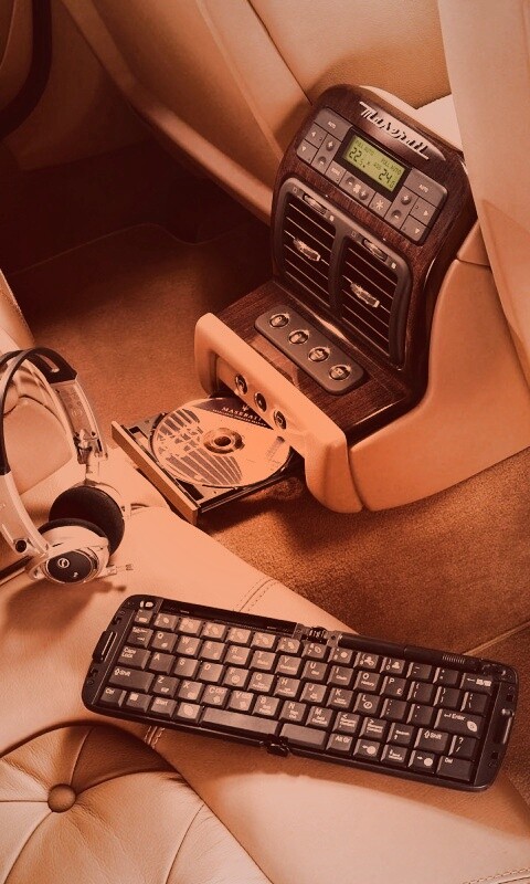 Салон Quattroporte обои