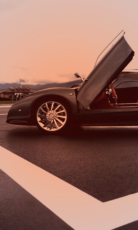 Spyker C12 на аэродроме обои