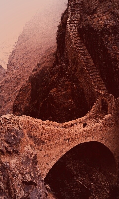 Путь в скалах обои