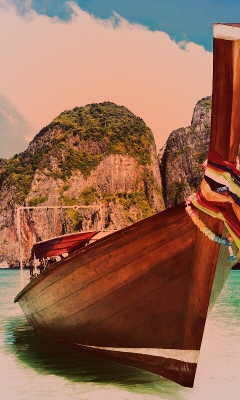 Лодка в райских водах обои