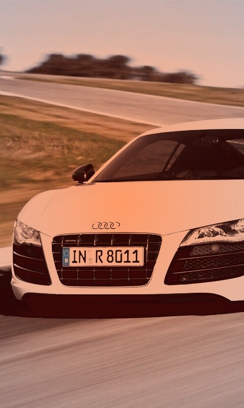 Белый Audi на повороте обои