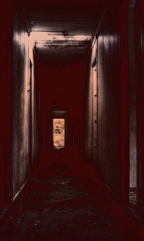 Страшный коридор обои