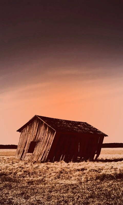 Покосившийся сарай обои