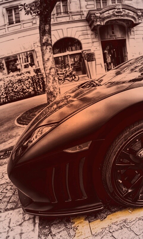 Ламборжини и Порше широкоугольным объективом обои