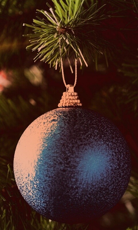 Шары на ёлке обои