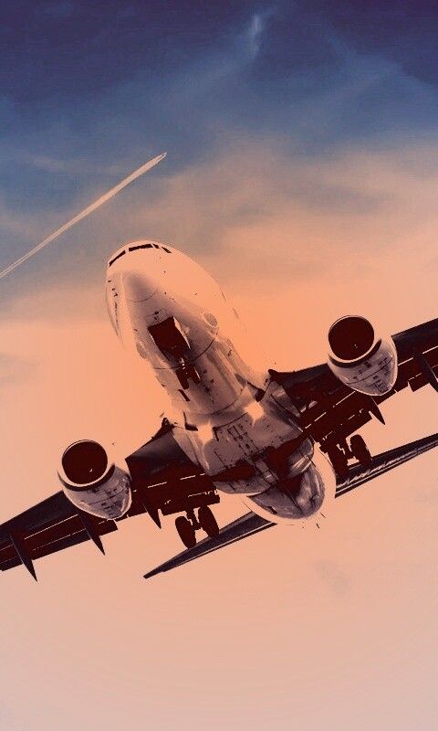 Лайнер в небе обои