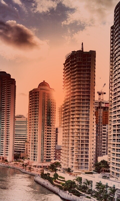 Город на берегу обои