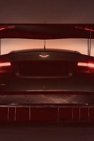 Красные задние фары спорткара обои