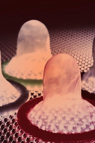 Разноцветные презервативы обои