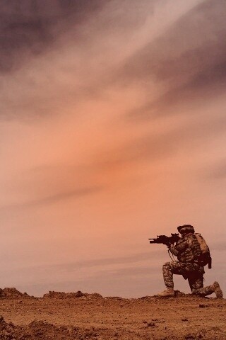 Стрельба с колена обои