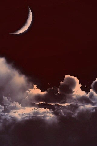 Облака и луна в ночном небе обои