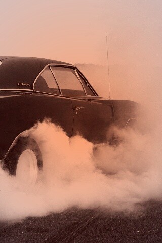 Додж Чарджер жжет резину обои