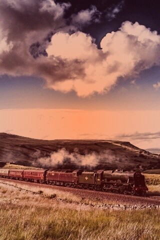 Поезд в долине обои