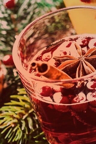 Глинтвейн с палочкой корицы обои