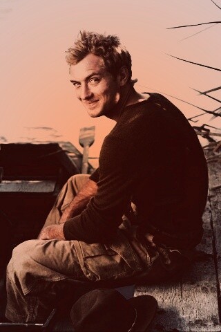 Джуд Лоу на лодке обои