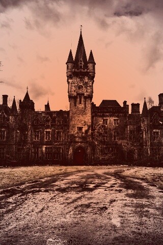 Разрушающийся замок обои