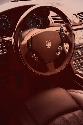 Салон Maserati Granturismo обои