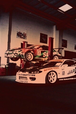 Автомастерская обои