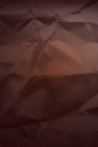 Темная мятая бумага обои