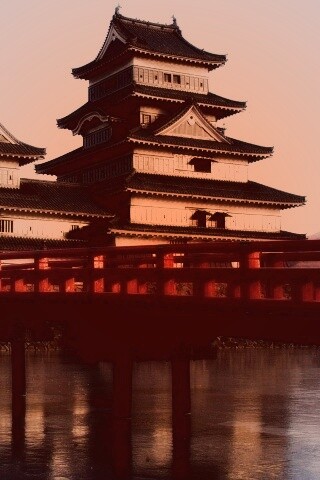 Дом на берегу обои