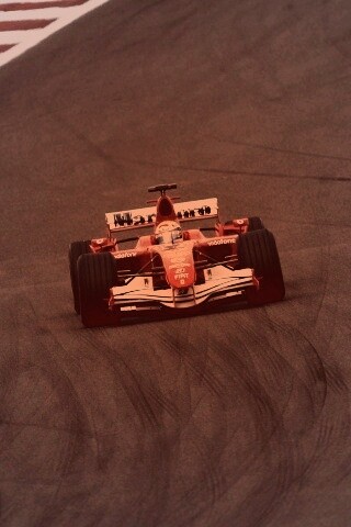 Болид на тарссе обои