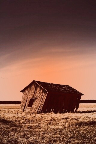 Покосившийся сарай обои