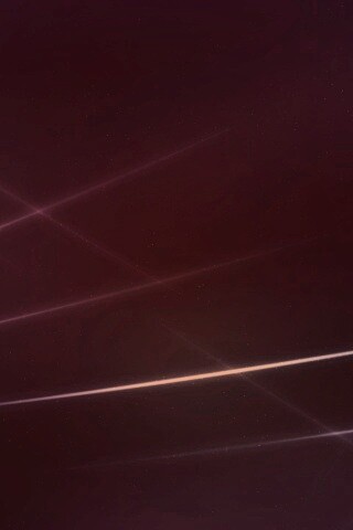 Лучи света на фиолетовом фоне обои