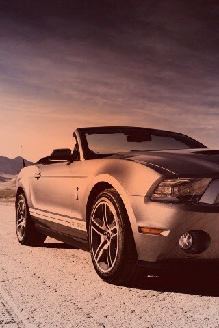 Ford Mustang на фоне гор обои