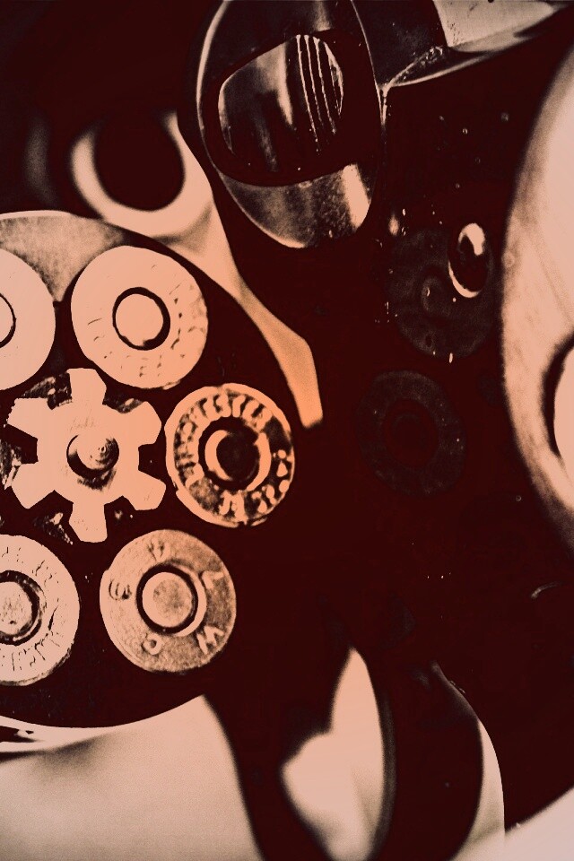 Револьвер обои