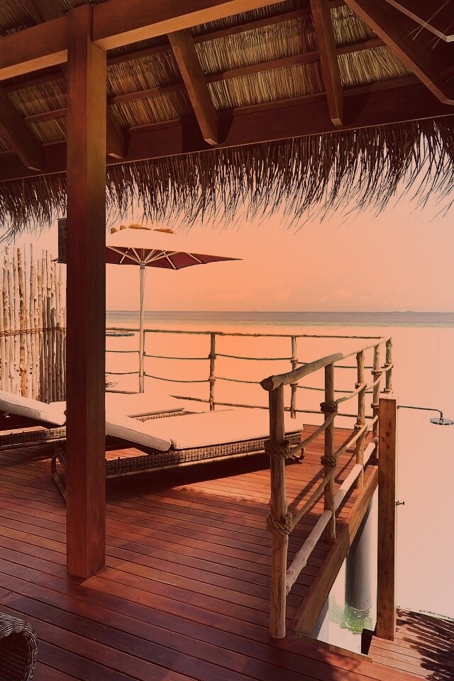 Домик на пляже обои