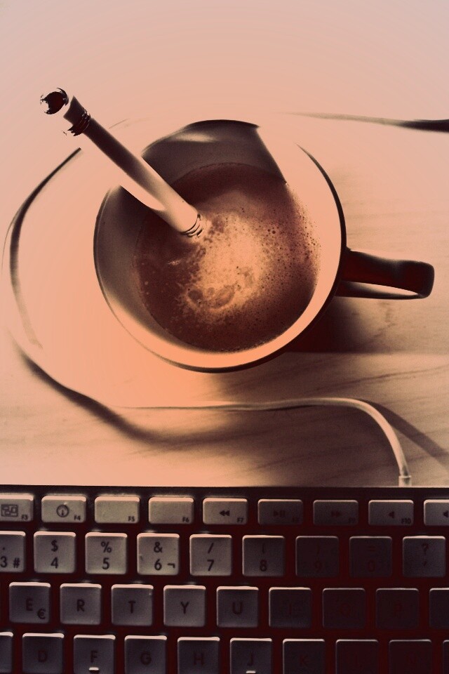 Ручка в кофе обои