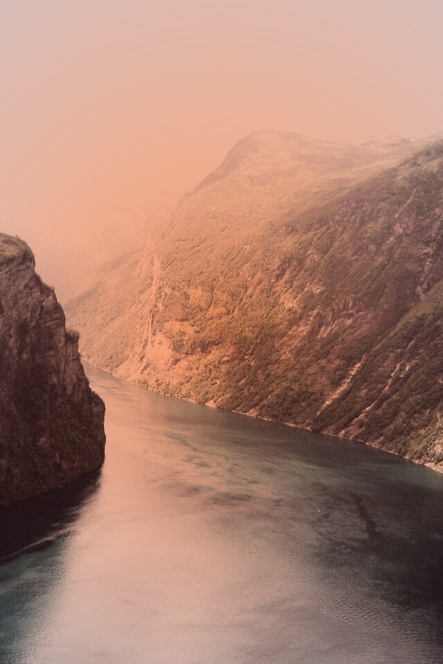 Горная река обои