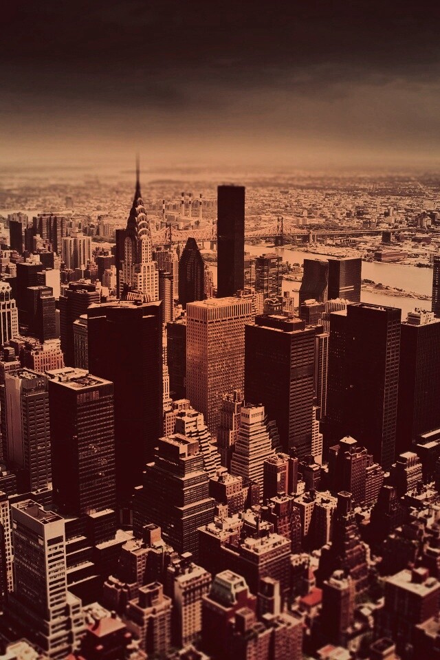 Темное небо над городом обои