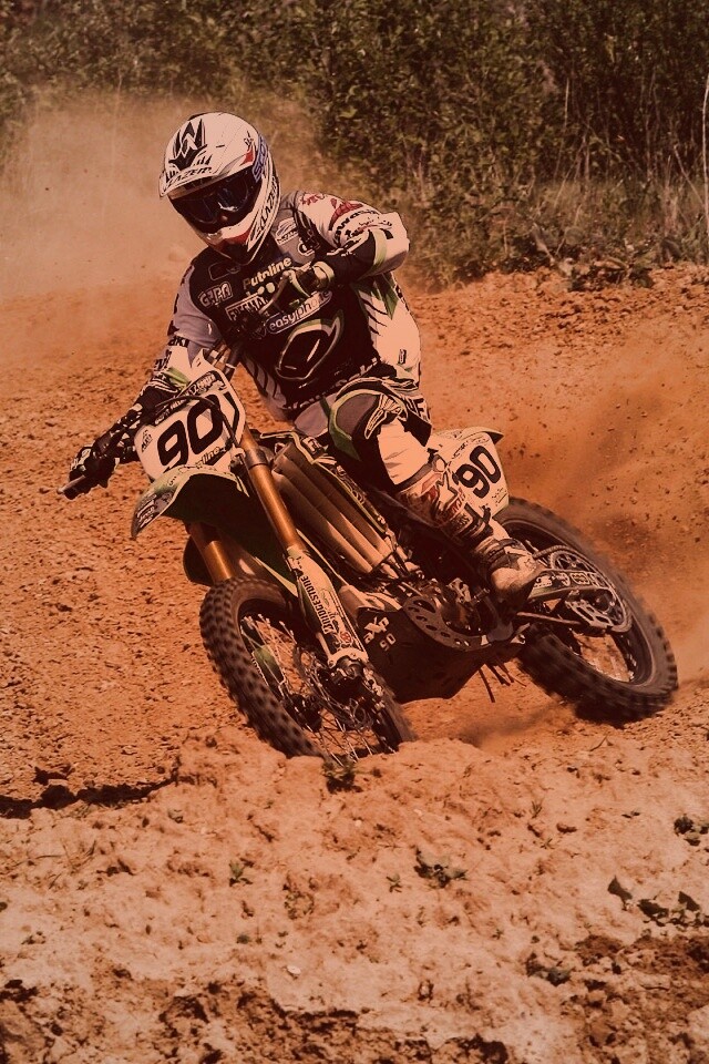 На мототреке обои