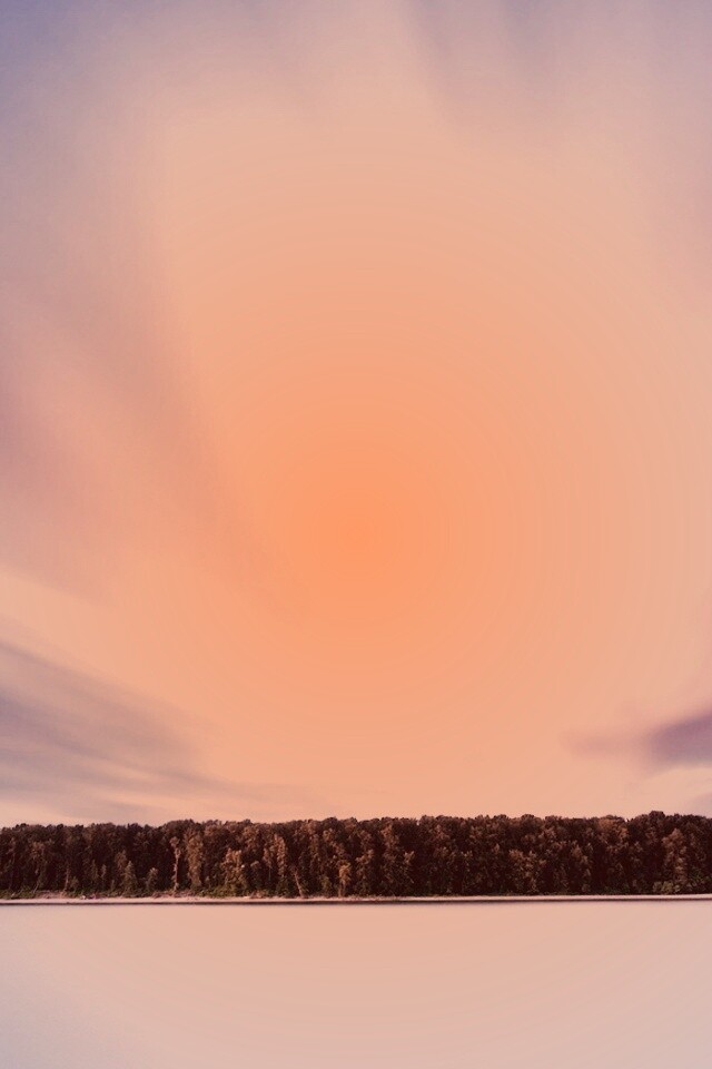 Вечернее небо над озером обои